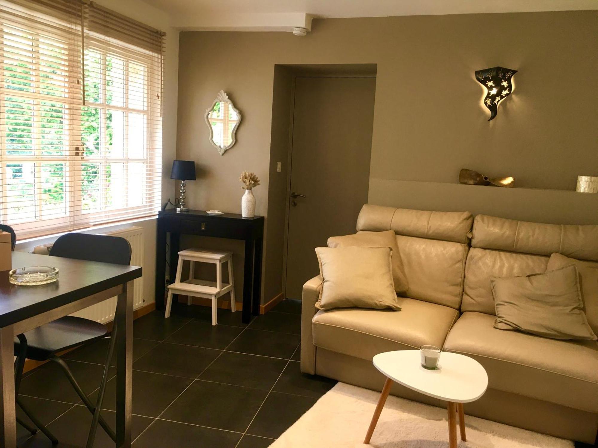 Ferienwohnung La Tour De Flandre Rousseloy Zimmer foto